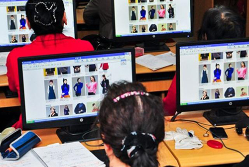 实体店生意被抢,实体店被电商打败的视频