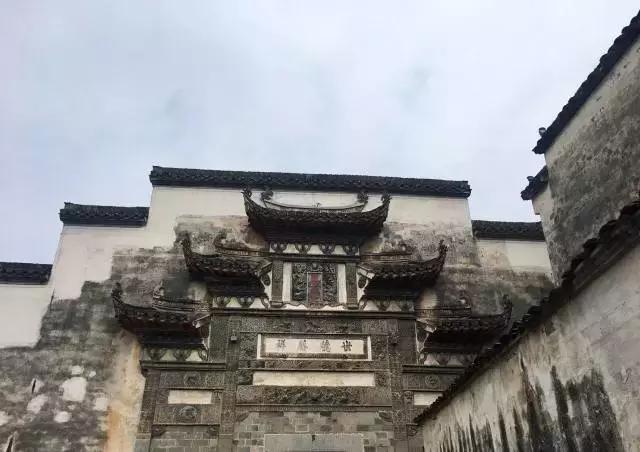 成龙捐收藏全部古建筑,成龙的古建筑和收藏品是什么