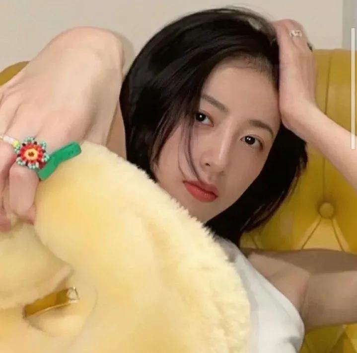 出圈神图高颜值,那些出圈的神图瞬间