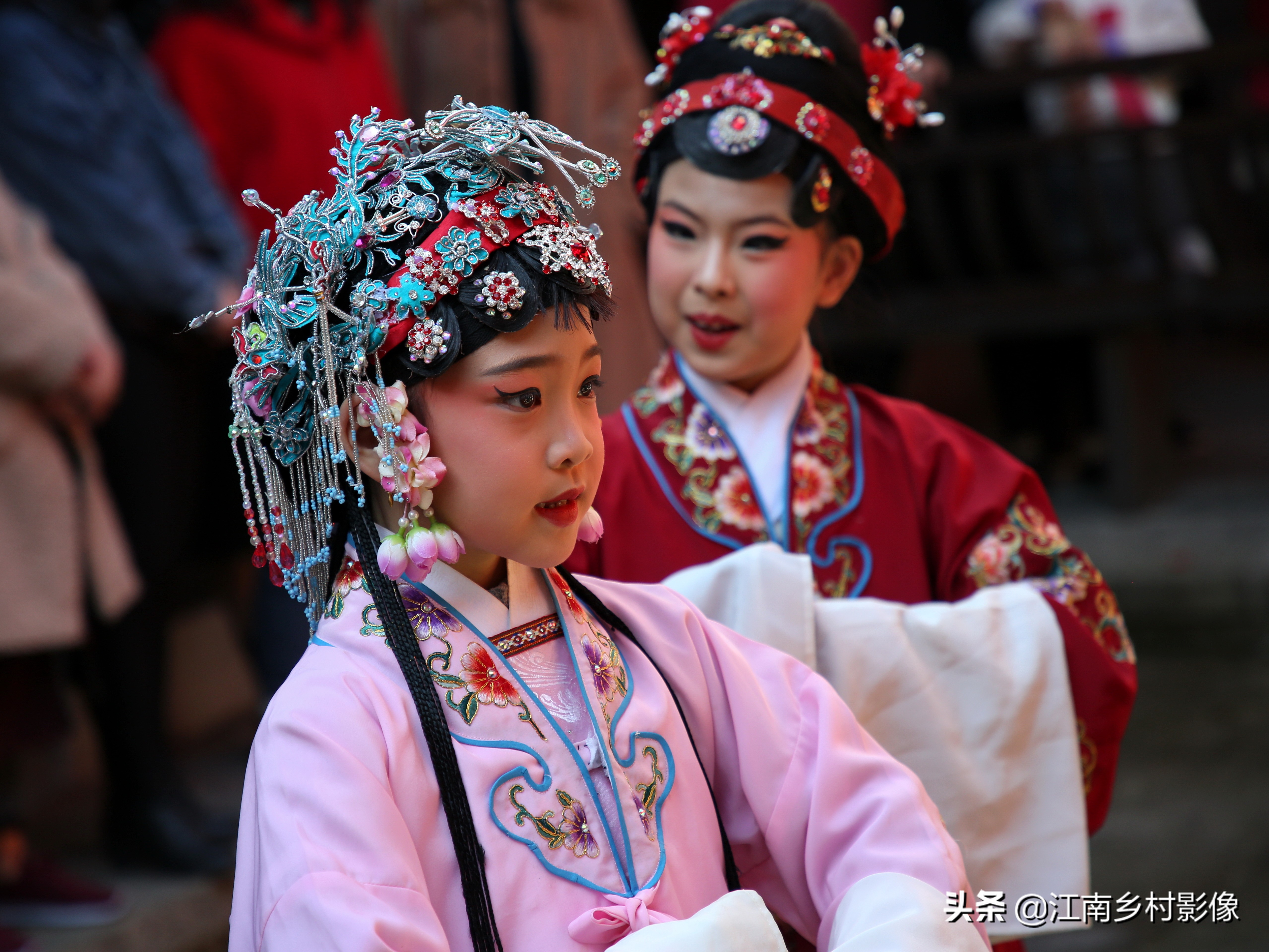 提前的乾元元宵节：灯谜、蚕花、舞龙、越剧、古筝及多彩汤圆