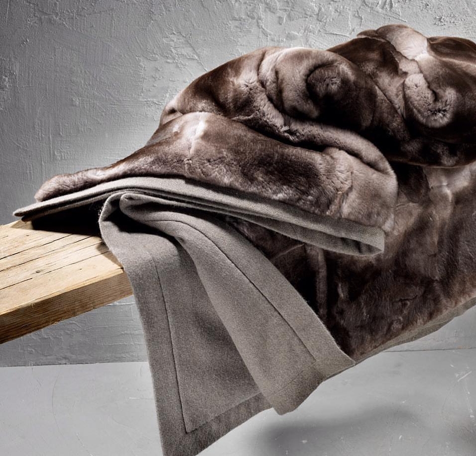 什么样的价格才能买到真的羊绒衫,几百块羊绒和几十块羊绒衫的区别