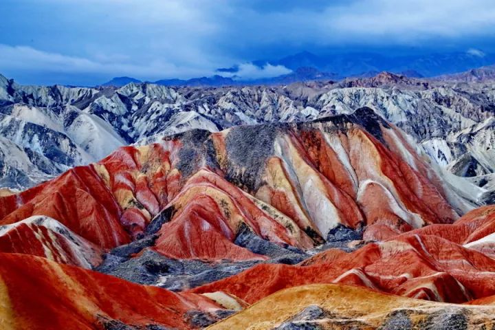 唯愿不负美景不负卿,不负美景不负卿什么意思