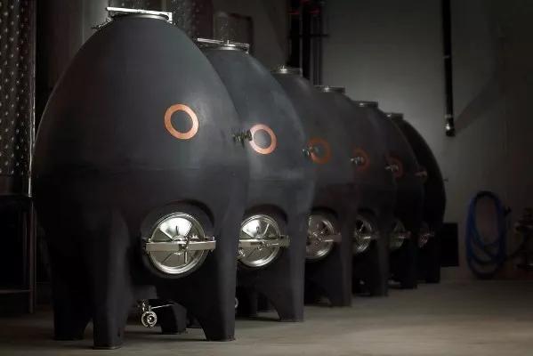 法国干红葡萄酒酿造过程,葡萄酒酿造过程