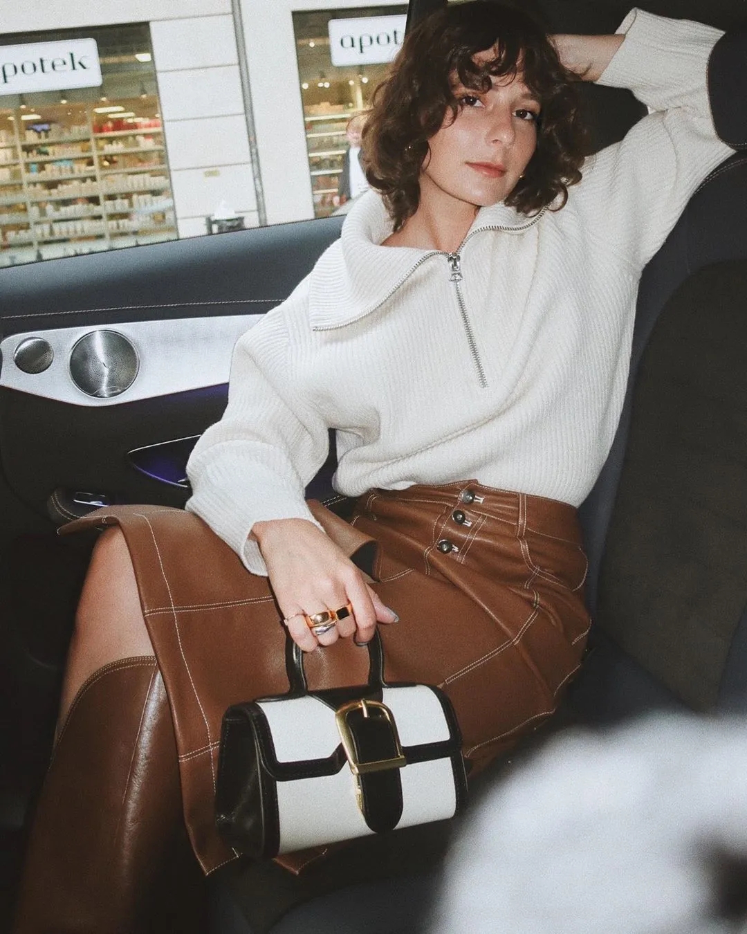 刘雯杨幂同款毛衣,刘雯和杨幂同款毛衣