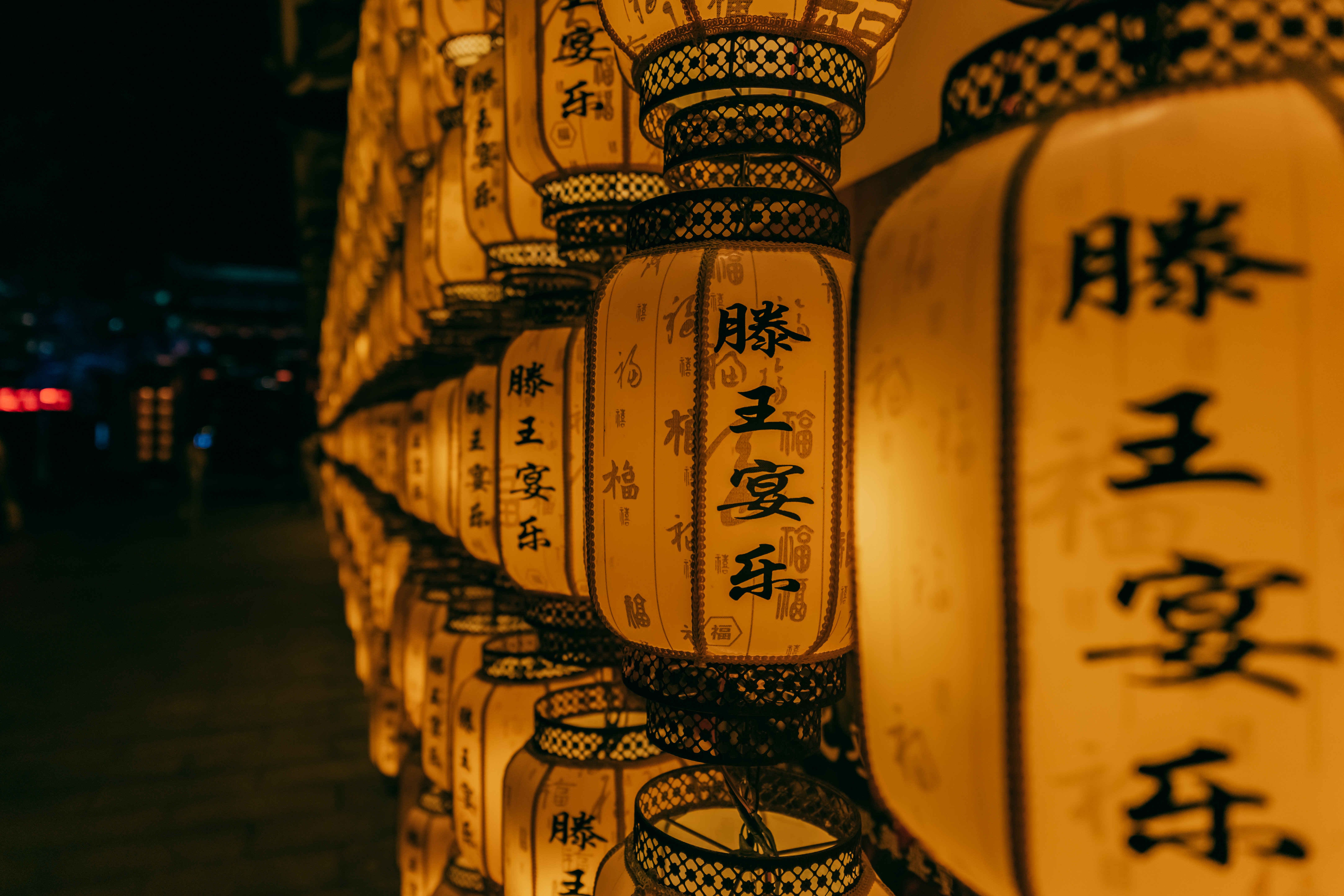 南昌之星摩天轮讲解,南昌之星摩天轮下面有什么玩