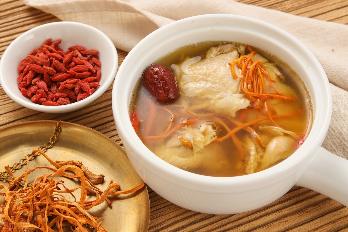 喝什么鸡汤好吃又营养,夏天适合喝的炖鸡汤
