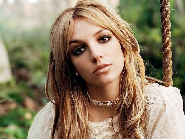 新千年第一世界级天后，首婚55个小时便离婚，3次被送精神病院