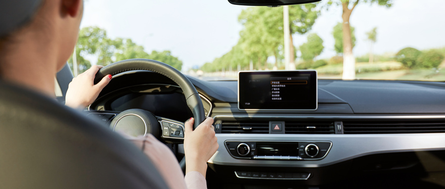 开车时腰间盘突出疼得很,开车久了腰疼是腰椎间盘突出吗