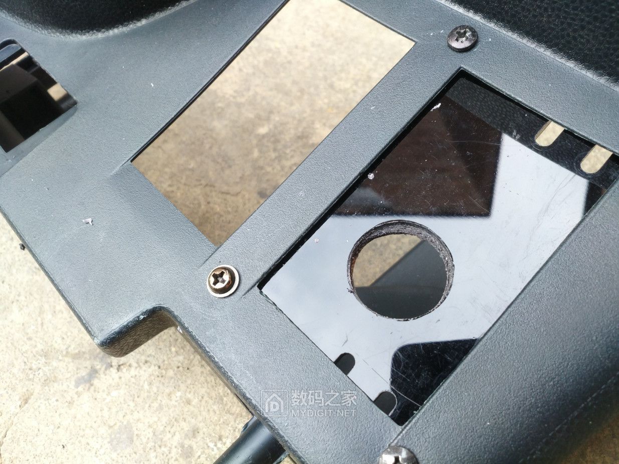 福特嘉年华点烟器拆装,福特嘉年华拆点烟器