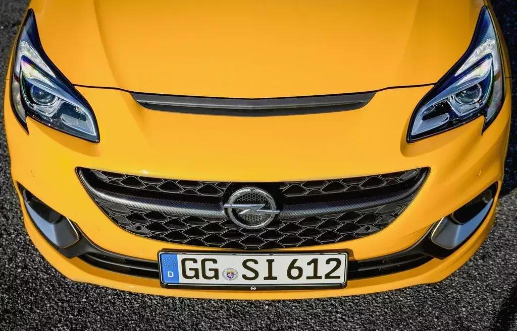 在国外租车自驾游需要什么手续吗,出国租车自驾其实很简单啦