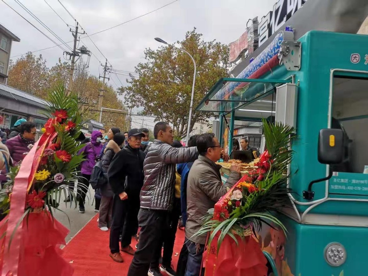 我，37岁，从月入3k到靠摆摊卖糕点年入15万，有钱媳妇也高兴了