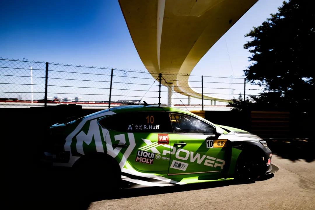 f1女摄影师教你用eosr5拍赛车,佳能eosr5最佳镜头搭配