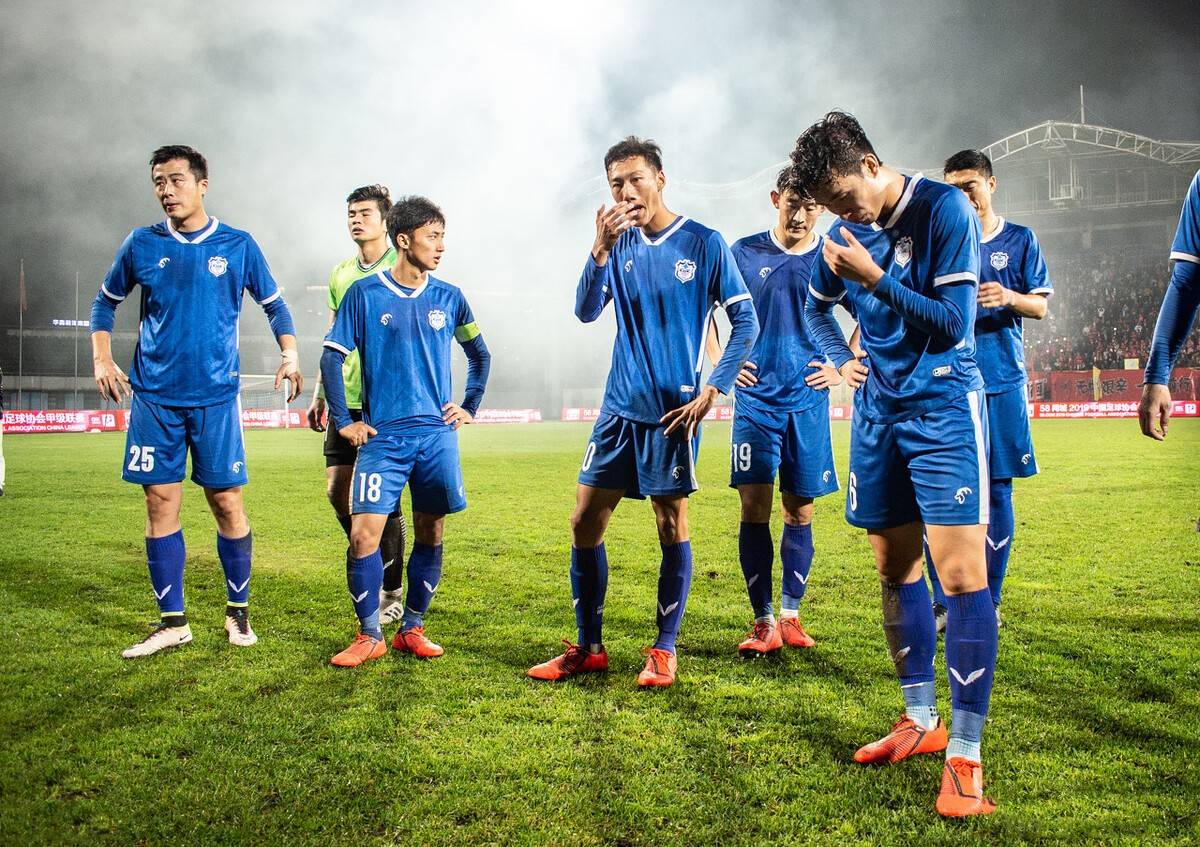 周星驰少年足球投资了多少钱,周星驰演的少林功夫足球队