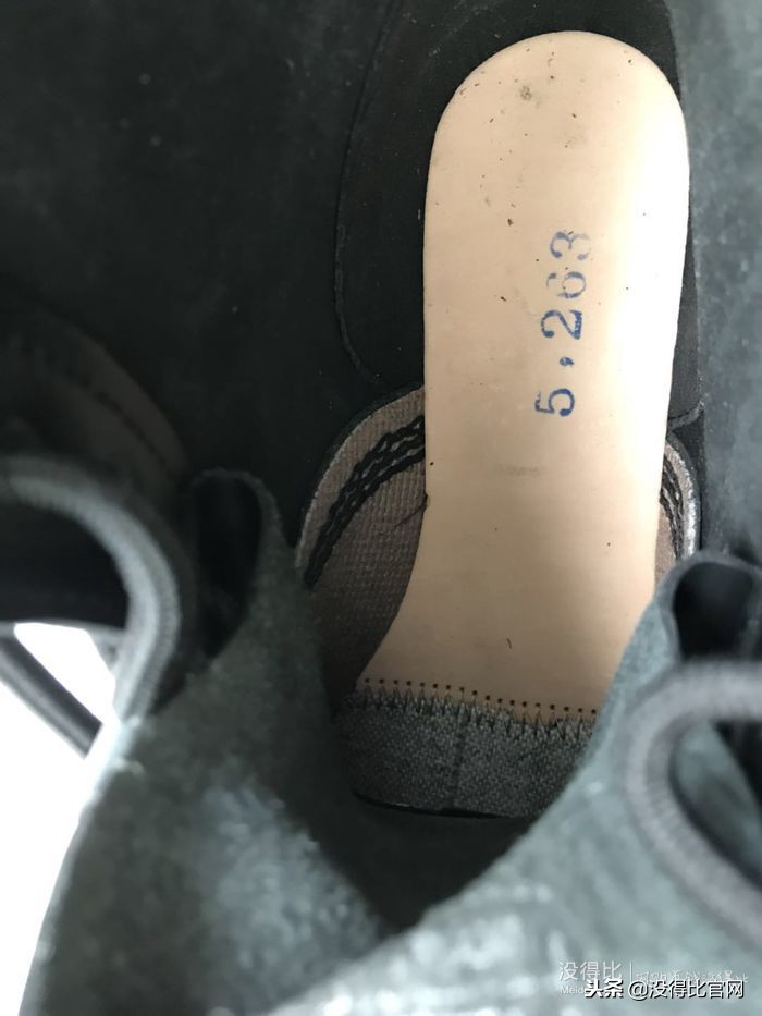 drmartens马丁靴冬季穿搭,drmartens马丁靴经典款搭配