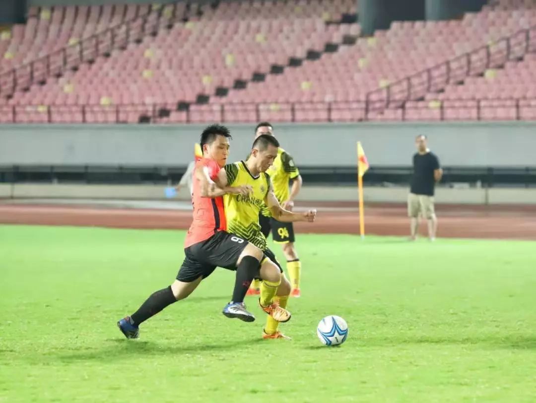 1个月26支球队88场比赛282个总进球数，见证江阴草根足球de疯狂