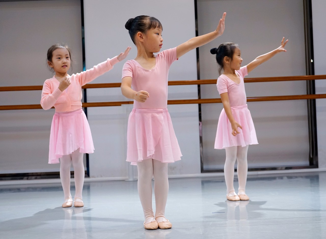 公开课|孩子觉得压腿会疼不愿意练习怎么办？