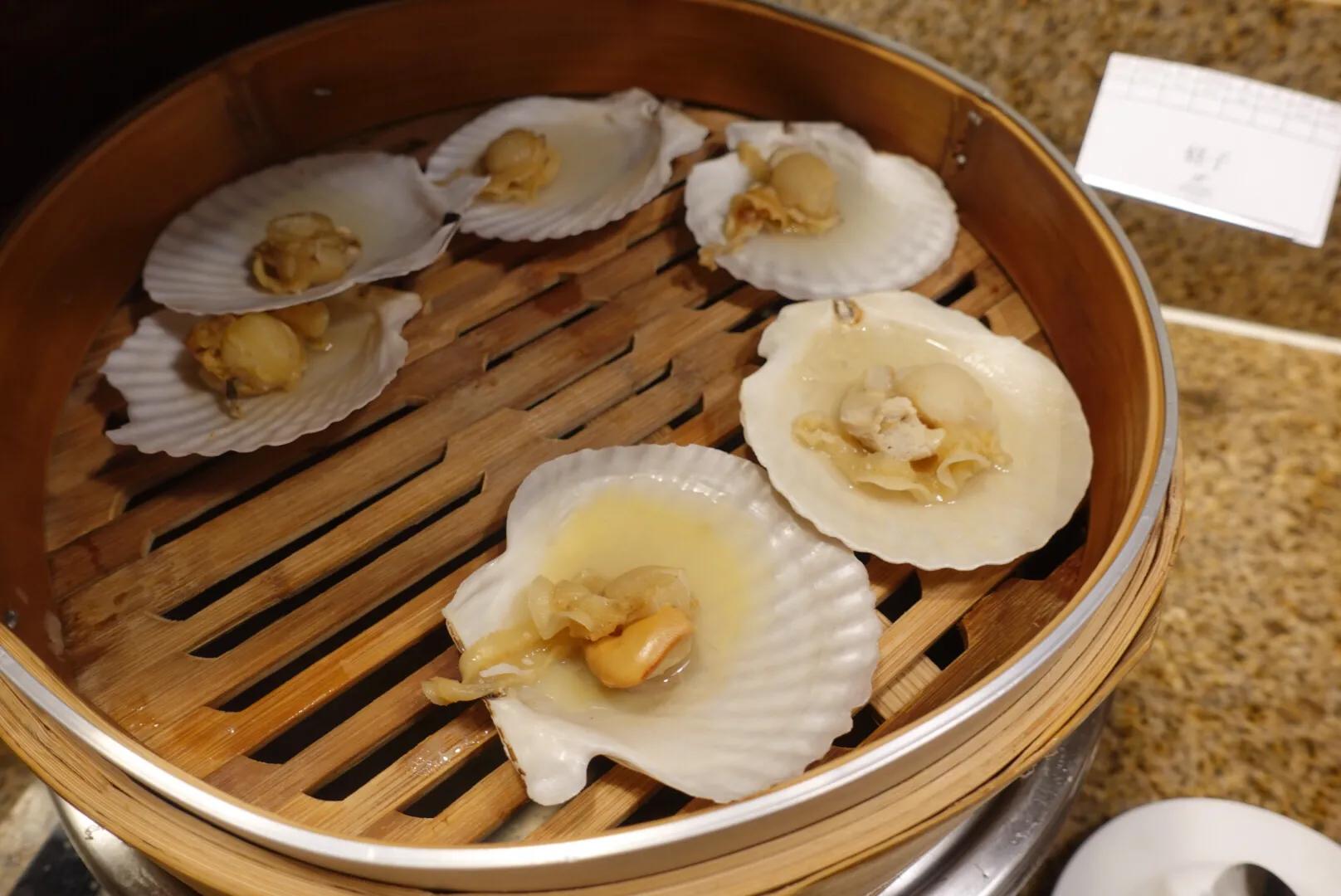 南京这家11年的酒店自助餐，现蒸海味畅吃！鲜掉眉毛～