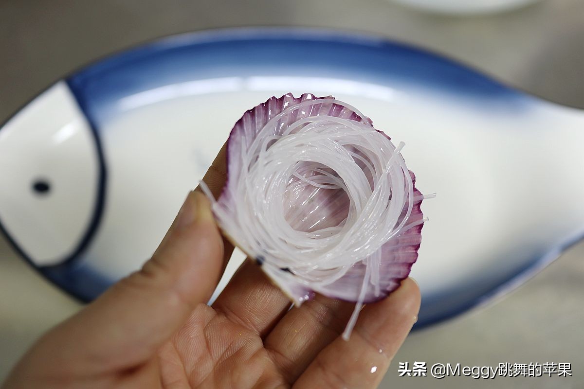 蒜茸粉丝扇贝的做法窍门,烧烤蒜蓉扇贝的做法视频教程