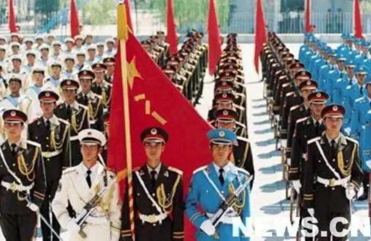 致敬最可爱的人一幅画,致敬最可爱的人卡通图片