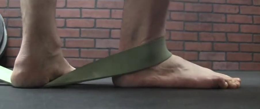 关于深蹲的常见迷思和误解,深蹲注意事项和细节