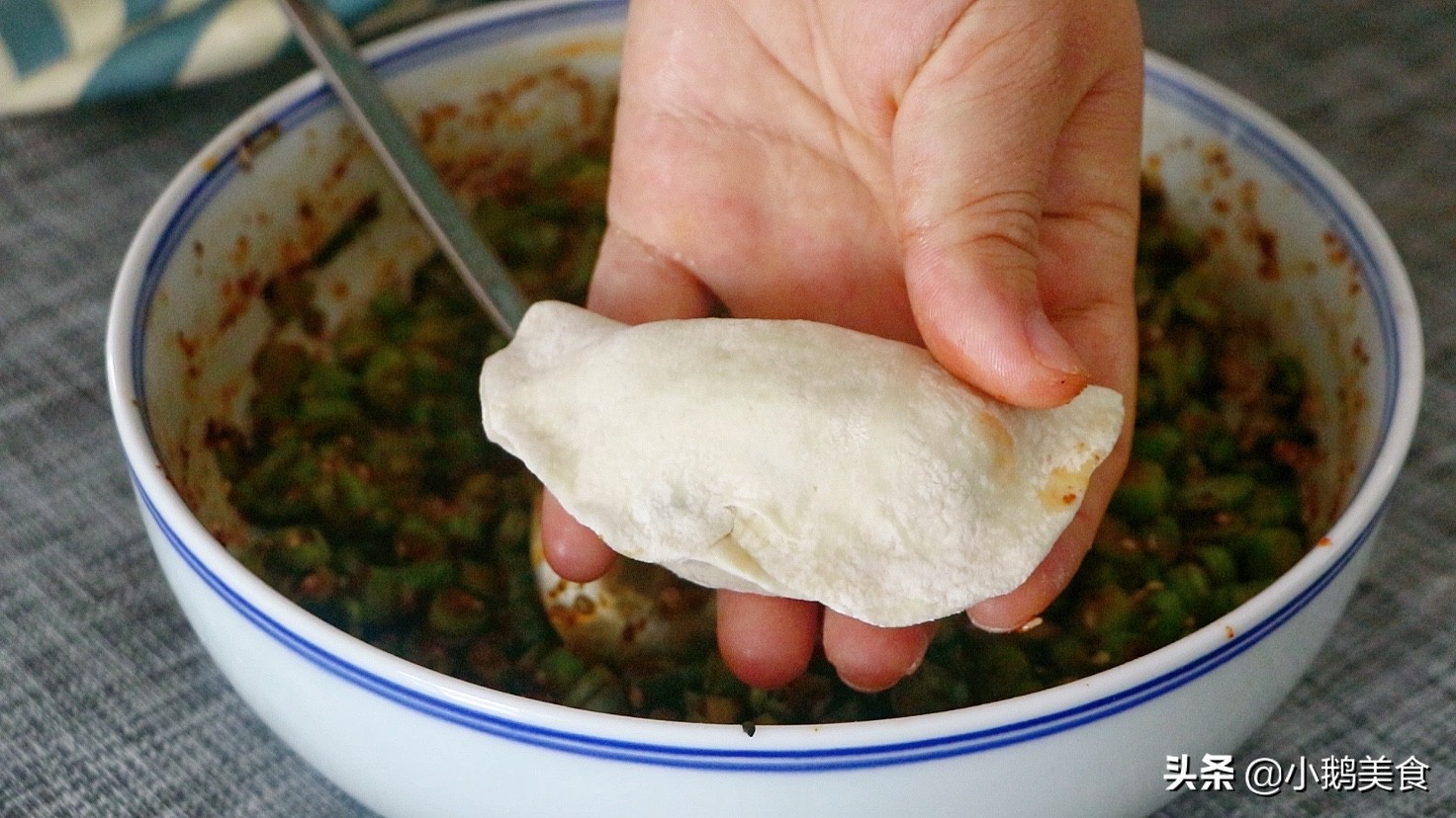 水煎包做法和步骤视频,水煎包家常做法和面视频