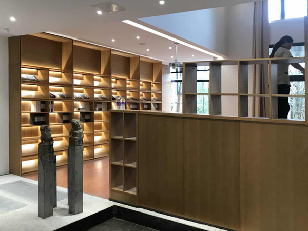 定制衣柜加工厂应该怎样发展,定制衣柜经销商该如何发展