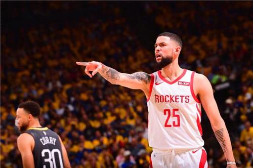 韦德故意罚丢遭格林绝杀,韦德对扣篮大赛打九分做出的回应