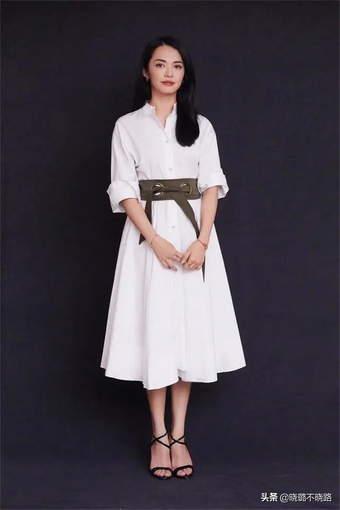 衬衫式小白裙气质高级显瘦,最近很火的高级感裙子