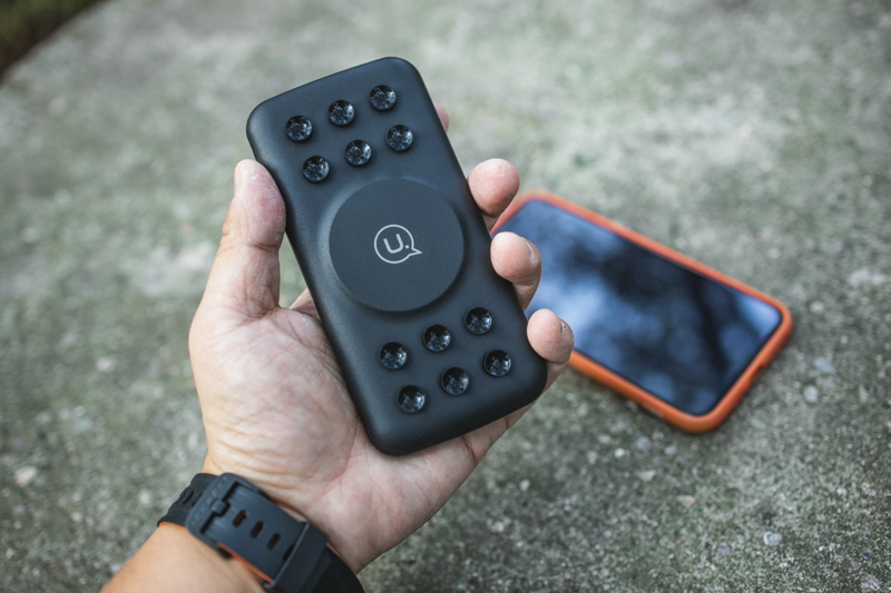 iphone专用充电宝测评,目前最适合iphone12的无线充电宝