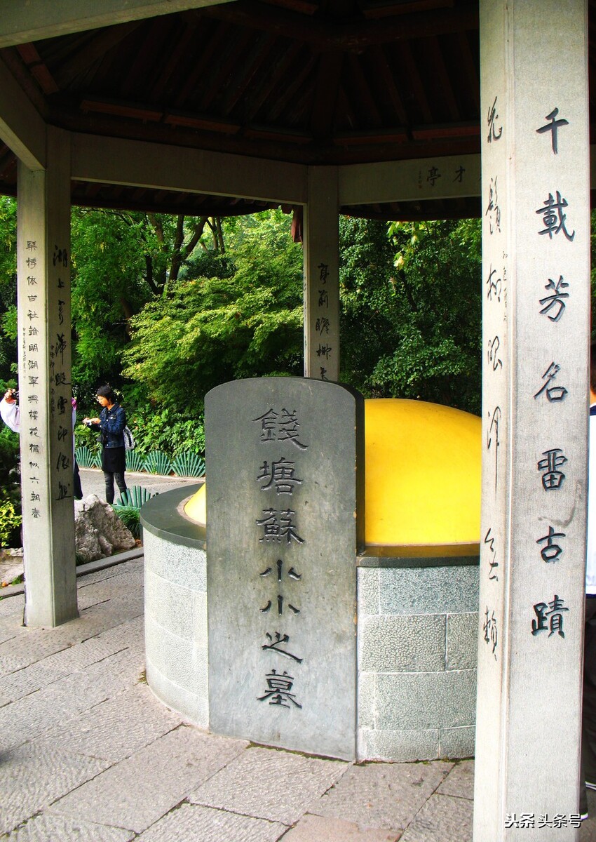 西湖周围有哪些名人的墓,西湖有多少名人的墓