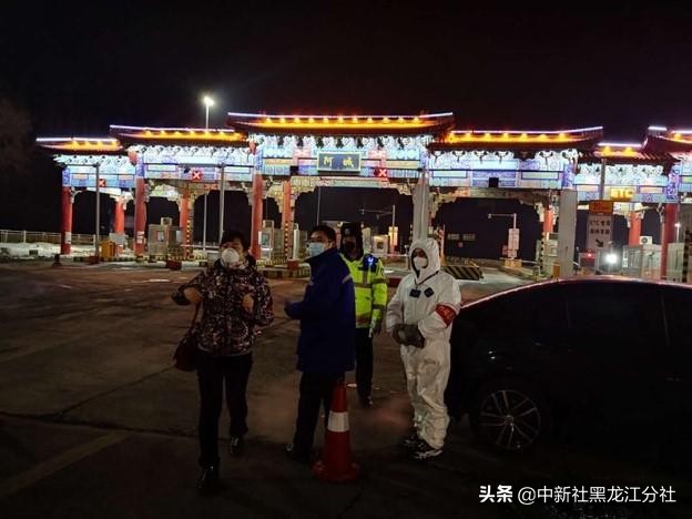 筑牢党员先锋模范作用,筑牢红色堡垒争当攻坚先锋