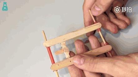 小班手工课制作小汽车,学校开展有趣的手工制作