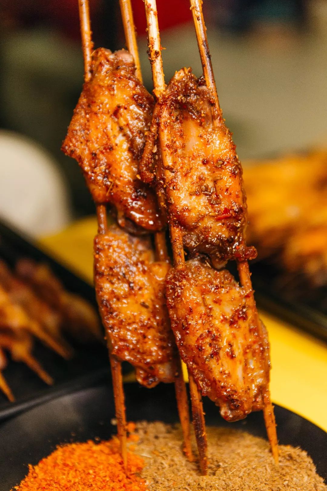 半个娱乐圈都打卡的眼镜小腰在簋街开店了！竟然3天五折！