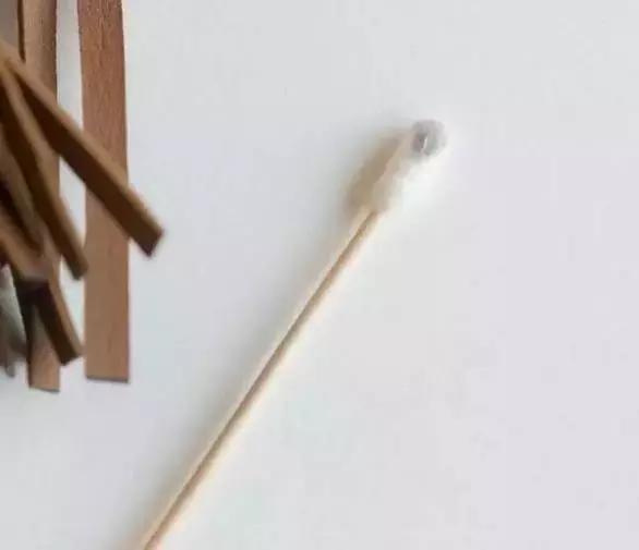 真皮包包怎么保养不会开裂,怎样保养包包更有光泽度