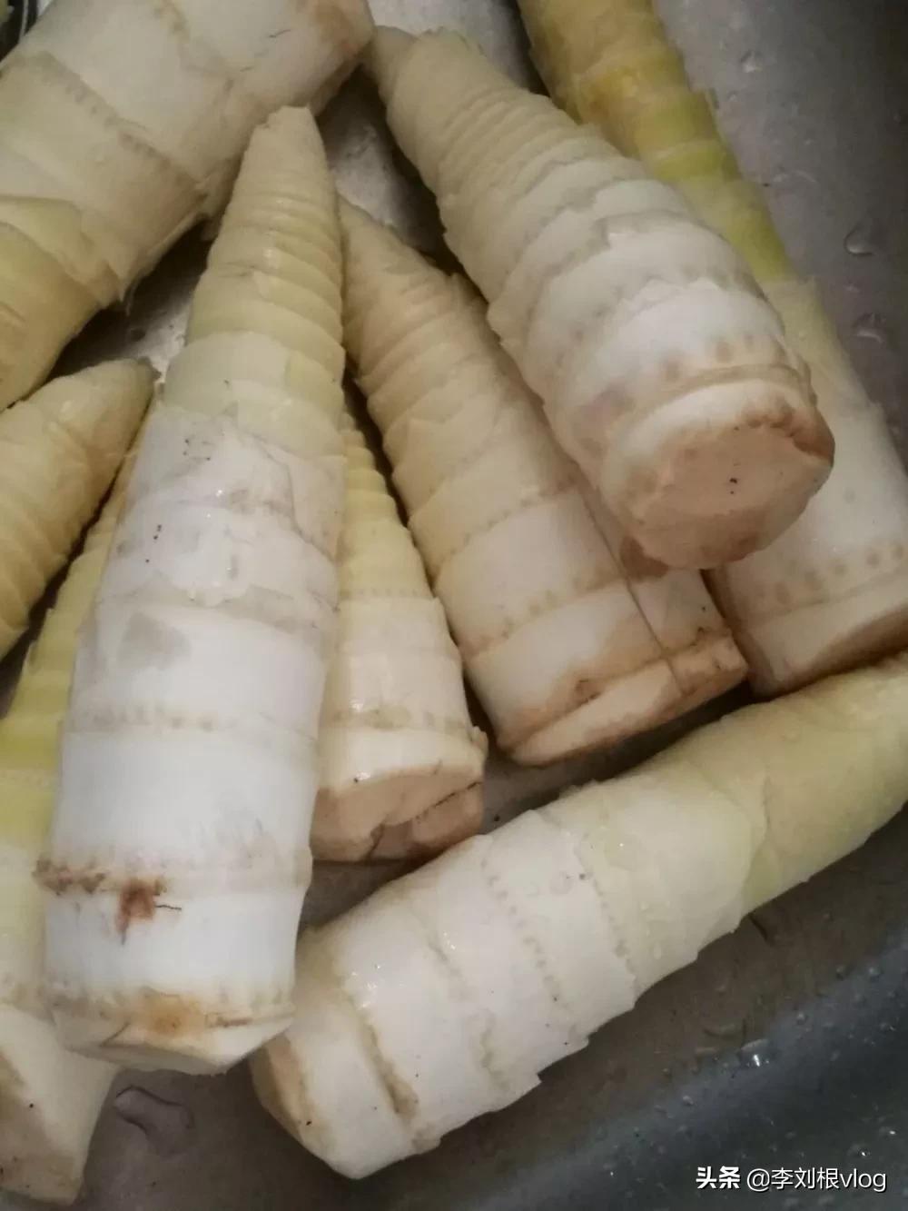 泡椒竹笋的做法简单好吃,竹笋雪菜做法简单又好吃