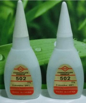 502胶水把手粘到一起怎么洗掉,502的胶粘着手了怎么弄