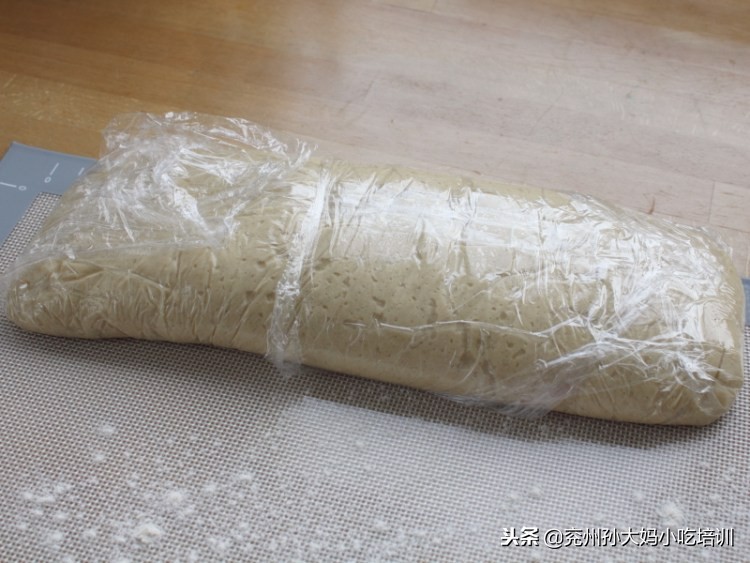 自家炸油条面的做法,家庭自制老面发面油条的做法