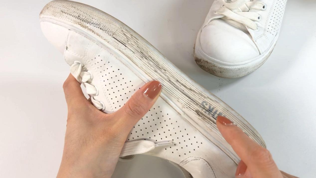白鞋脏了不用去污剂怎么洗,白鞋脏了不洗怎么变干净