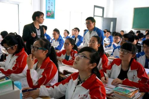 孩子写作业3小时爸爸写作业3分钟,孩子如何能在20分钟写作文