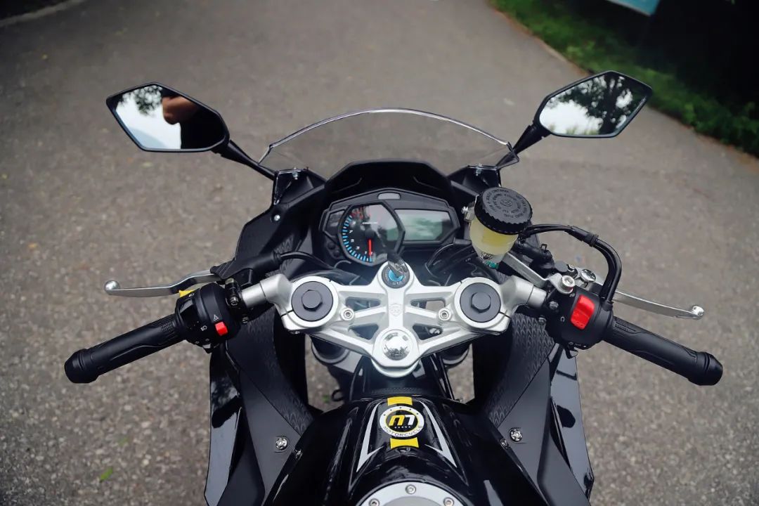 魅影s450摩托车测评,无极250rr和诺马魅影255s哪个质量好