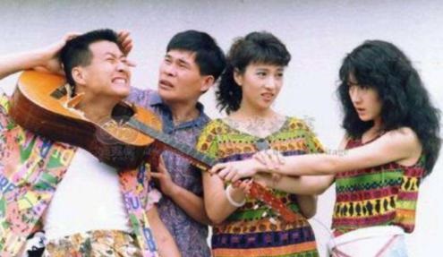 孙兴现实生活照,孙兴豪华游艇上打碟