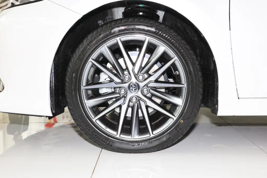 丰田凯美瑞2.5自吸油耗实测多少,12年丰田凯美瑞2.5g豪华二手油耗