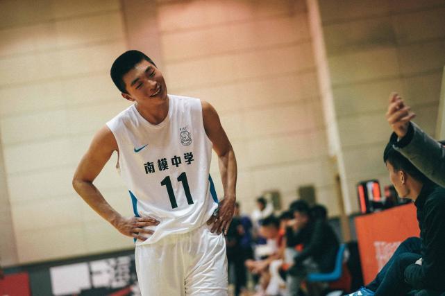 耐克中国高中生篮球联赛几节,灌篮高手耐克