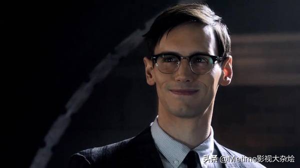 鍝ヨ碍瓒呯骇鑻遍泟,鍝ヨ碍瓒呯骇鑻遍泟绯诲垪