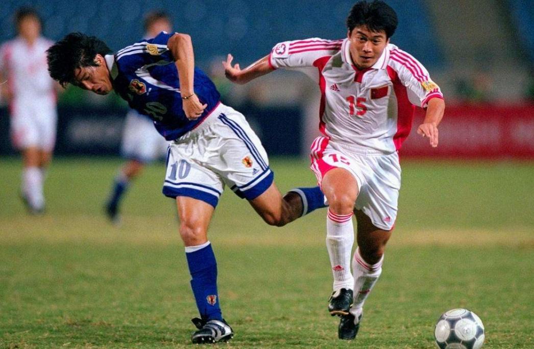 当今收入最多10大的足球运动员,足球运动员为什么收入那么高了