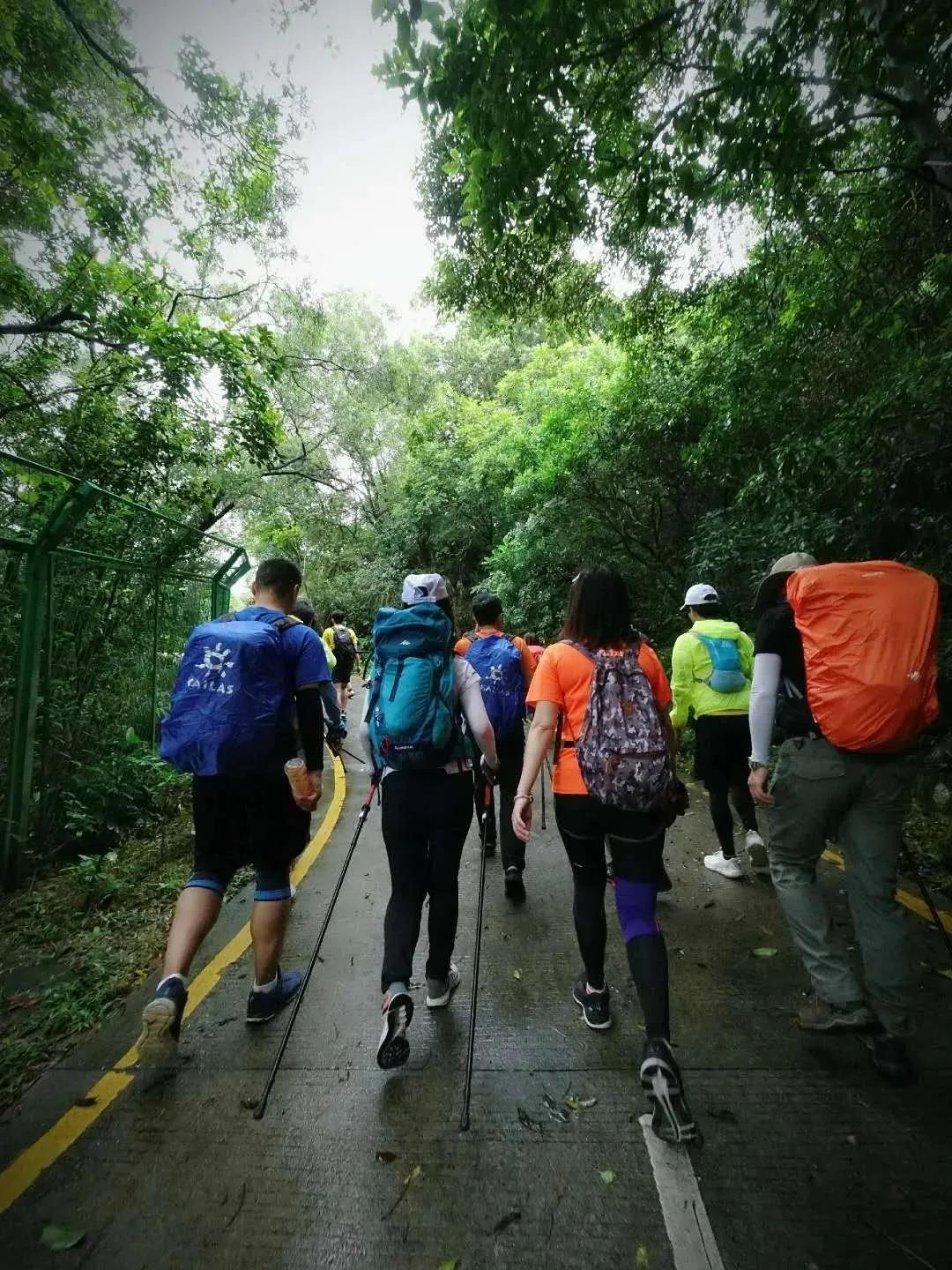 跑向沙9|哈工大沙9马峦山负重训练