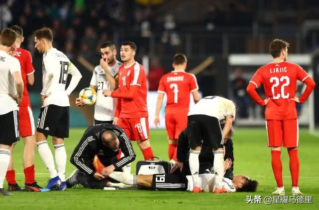 恶劣！中超绯闻外援踩踏德国1亿欧帝星，致后者小腿90度扭曲变形