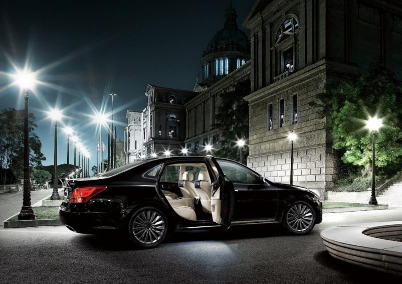 雅科仕和奔驰很像的一款车,奔驰雅科仕商务车