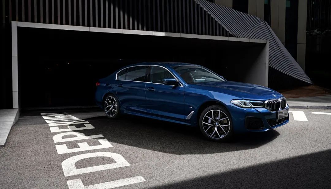 宝马爆款2022新款高端,宝马重磅