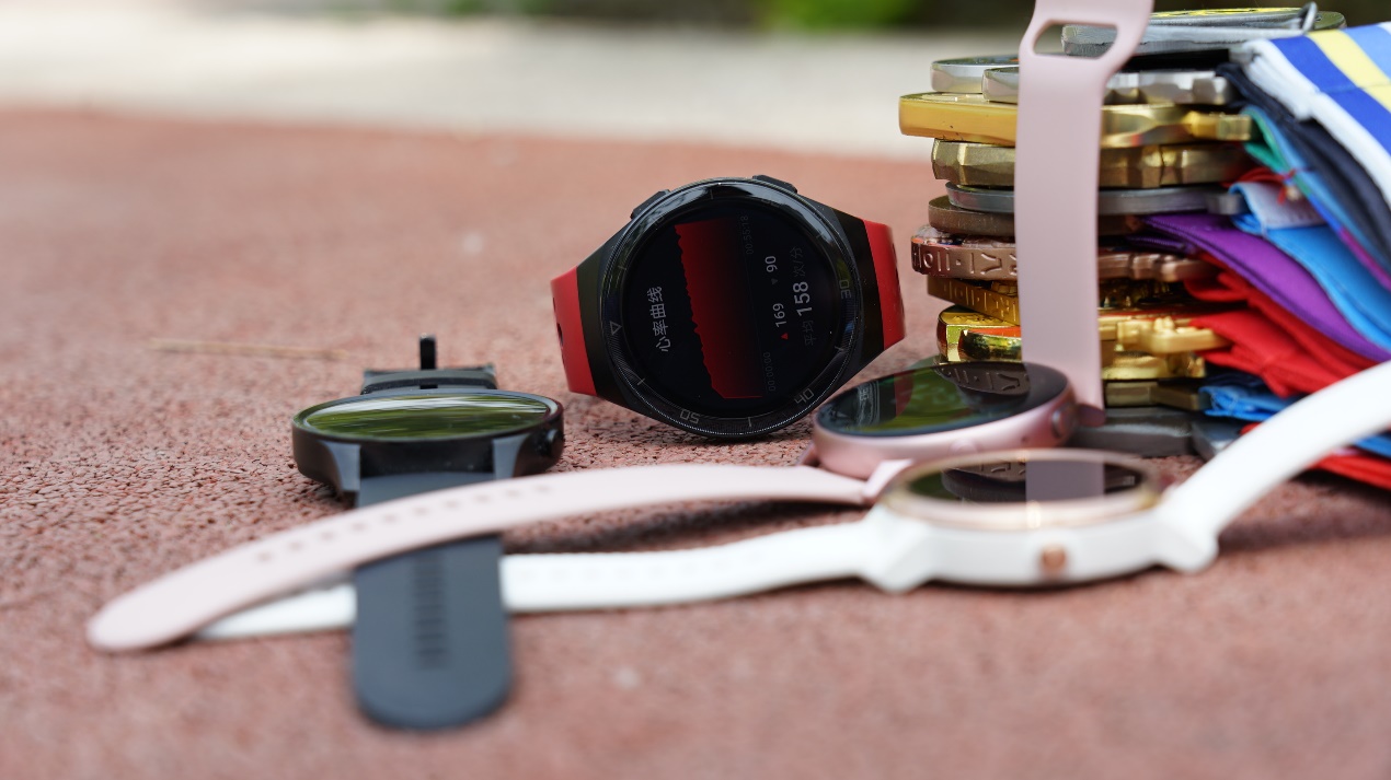 小米佳明运动手表对比 (佳明和华为智能手表推荐)